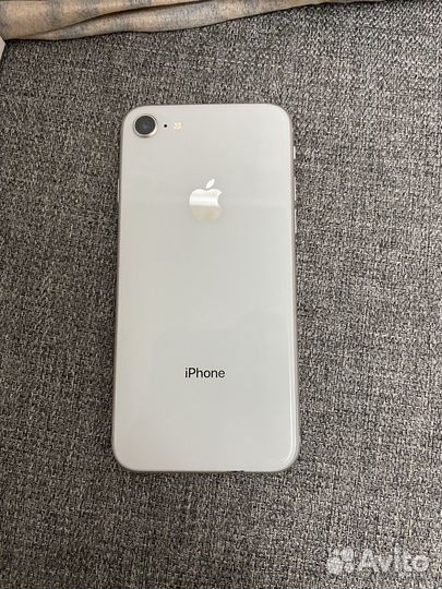 iPhone 8, 64 ГБ