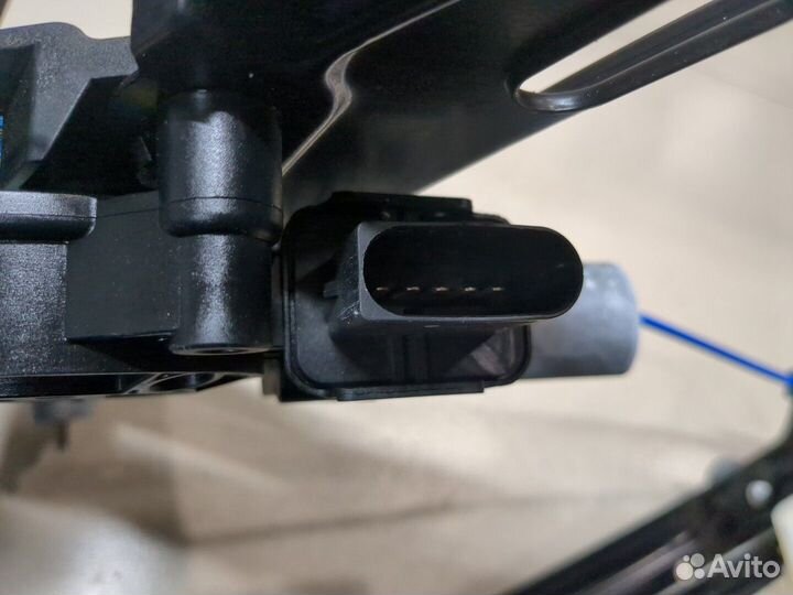 Стеклоподъемник электрический BMW X1 (F48), 2017