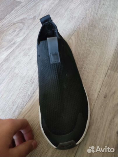 Кроссовки zara