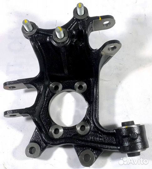 Кулак задний левый Sportage ix35 2WD 2015