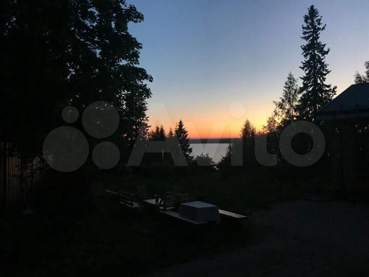 Коттедж 200 м² на участке 16 сот.