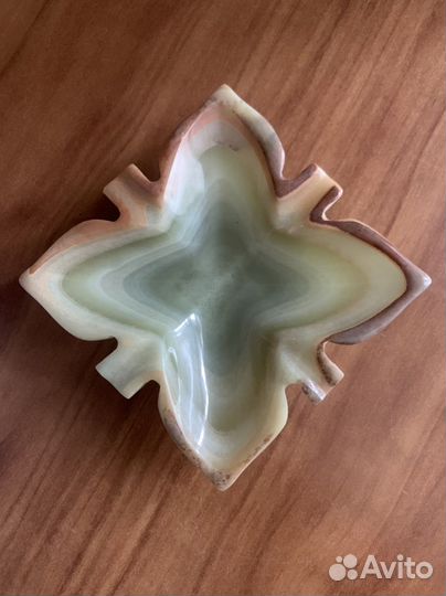 Пепельница из оникса