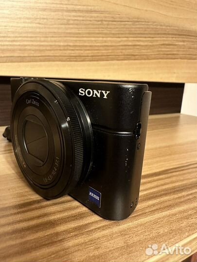 Компактный фотоаппарат sony DSC-RX100