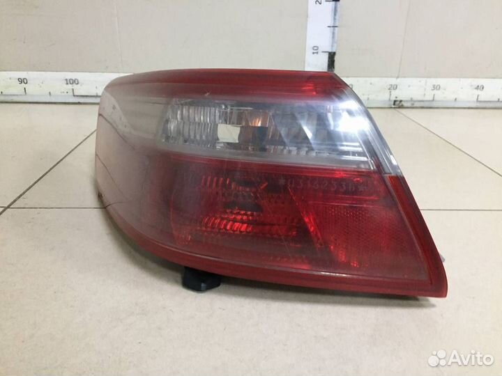 Фонарь задний наружный левый Toyota Camry V40 2006-2011