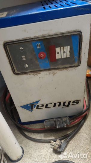 Зарядное устройство Tecnys для акб на запчасти