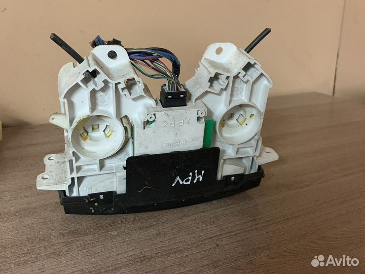 Блок управления печкой Мазда MPV