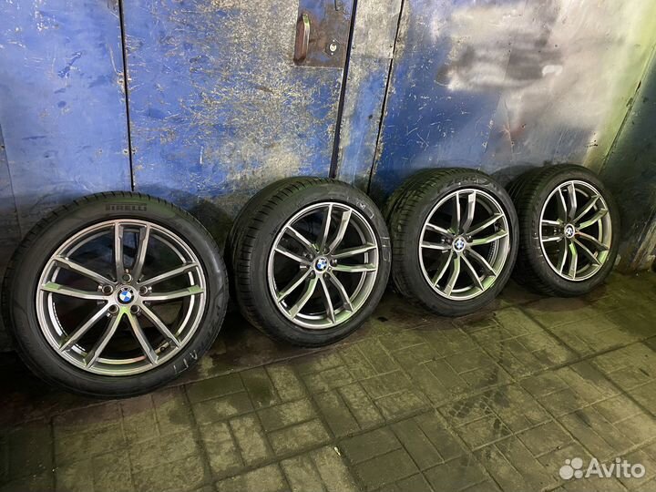 Колеса BMW оригинальные R 18 в сборе от G30