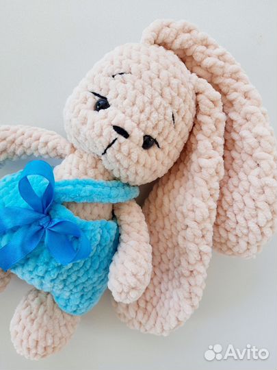 Плюшевый заяц