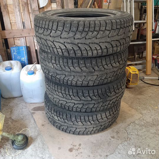 Hankook Winter I'Pike 235/65 R17 H