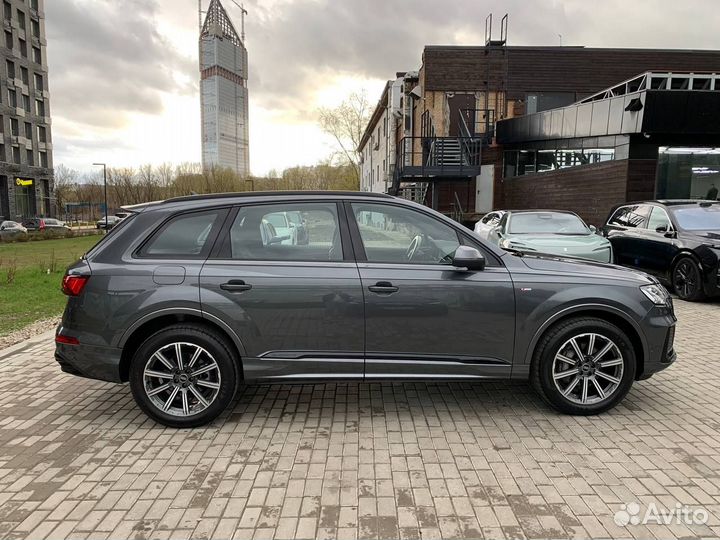 Audi Q7 3.0 AT, 2022, 5 км
