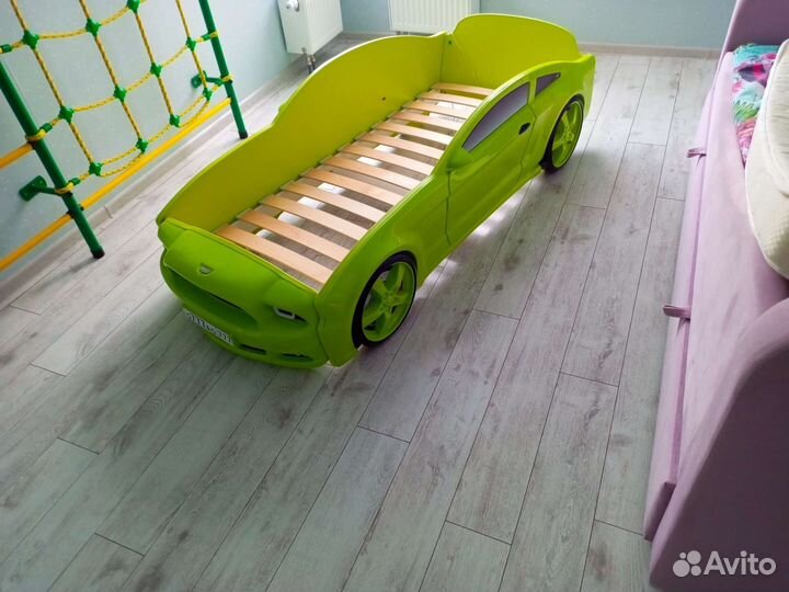 Детская кровать машина с матрасом