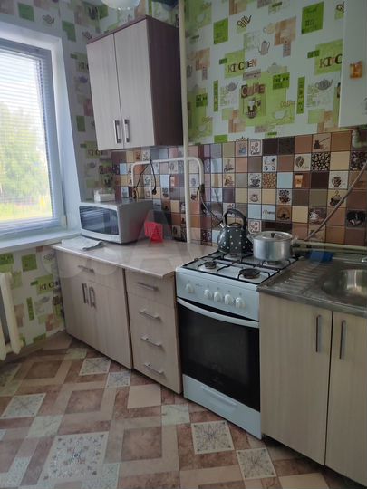 3-к. квартира, 50 м², 3/5 эт.