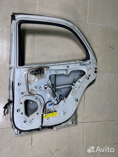 Дверь задняя правая Toyota Crown GS151