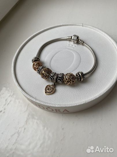 Украшение, браслет с шармами