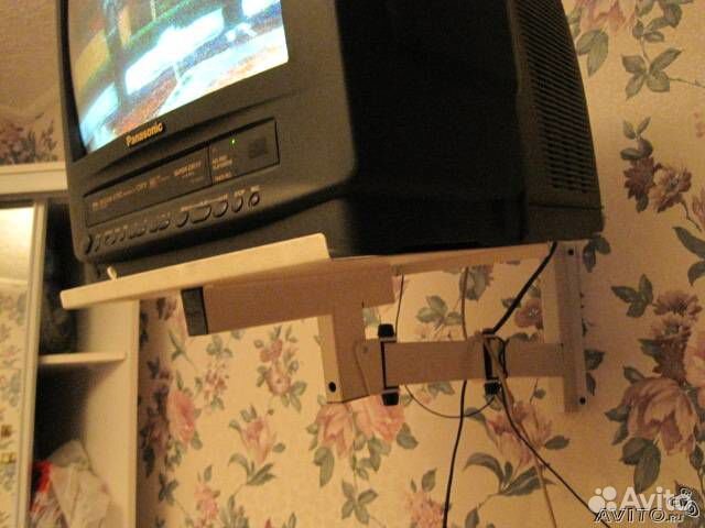 Настенный кронштейн для небольшого телевизора