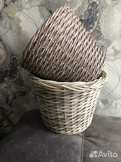 Кашпо из искусственного ротанга