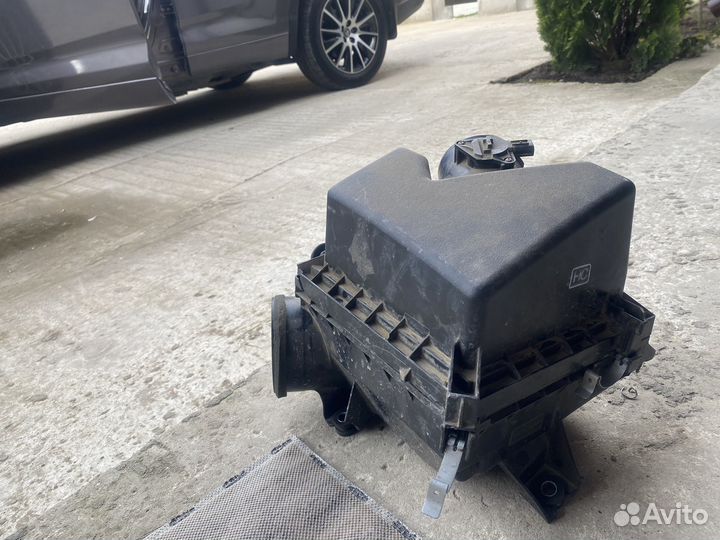 Toyota Хайлендер U50 корпус воздушного фильтра