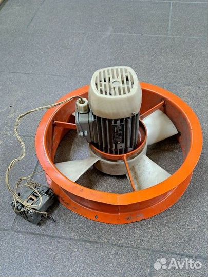 Вентилятор с электродвигателем