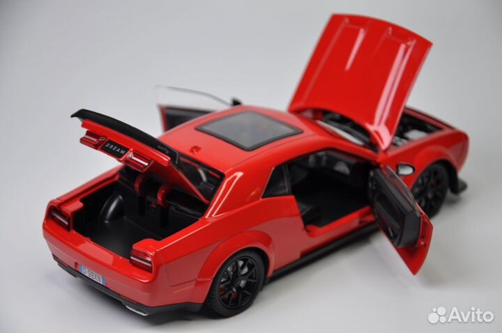 Модель авто Dodge Challenger SRT 1:24 металл