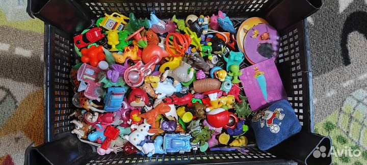 Мелкие игрушки от киндеров и т.п