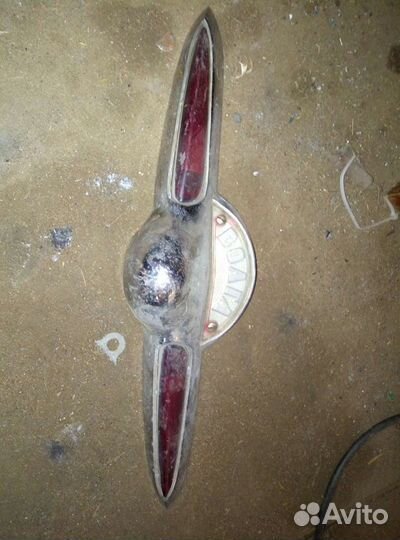 Накладка крышки багажника(птичка) газ 21