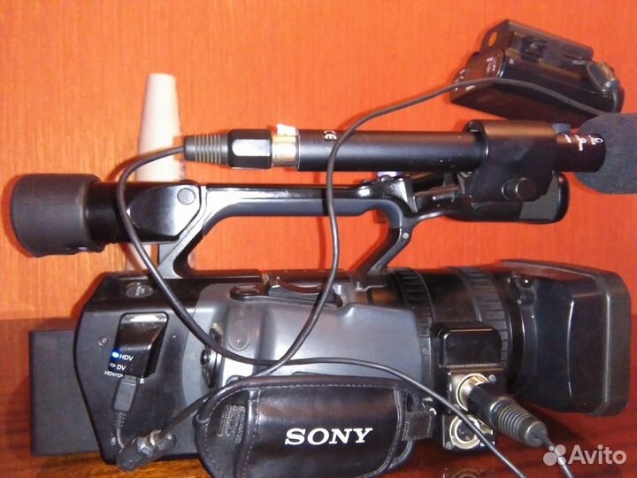 Видеокамера профессиональная Sony HVR-Z1E