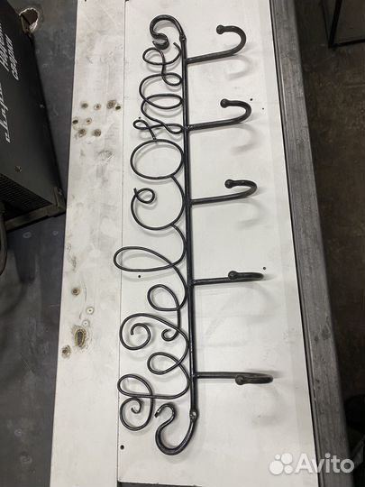 Кованная вешалка