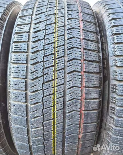 Bridgestone Blizzak VRX 225/50 R17 97V