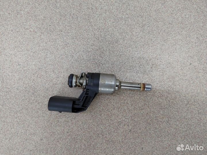 Топливная форсунка 1.4tsi cax 03C906036M