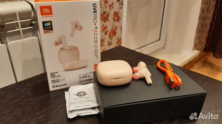 Беспроводные наушники jbl live pro+tws