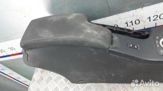 Подлокотник центральный renault megane 3 (6NT03IX0