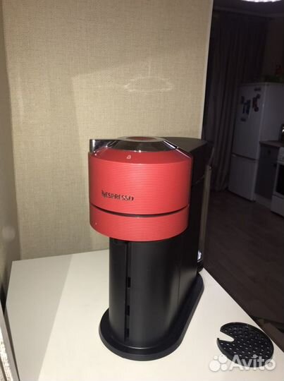 Кофемашина Nespresso Vertuo Next GCV-1 cherry red