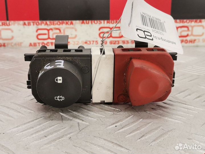 Кнопка аварийной сигнализации Renault Scenic 2