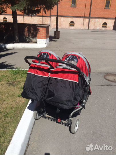 Коляска для близнецов Baby jogger city mini double