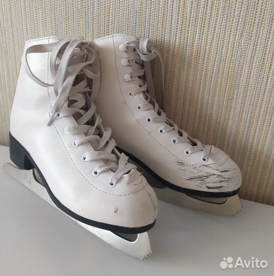 Коньки фигурные