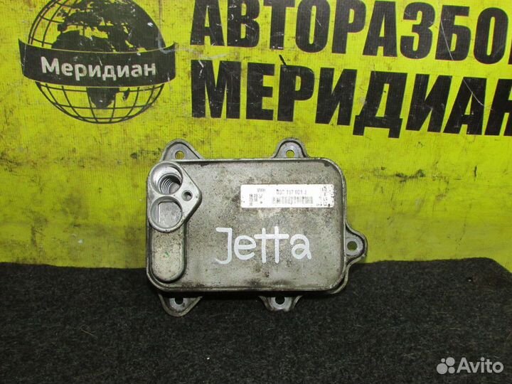 VW Jetta VI Радиатор масляный (теплообменник)