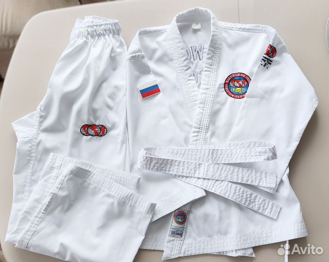 Кимоно и экипировка для тхэквондо