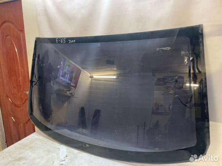 Стекло заднее Bmw 7-Series E65 N62B 2005