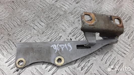 Петля капота nissan primera P11 (96P19D502)