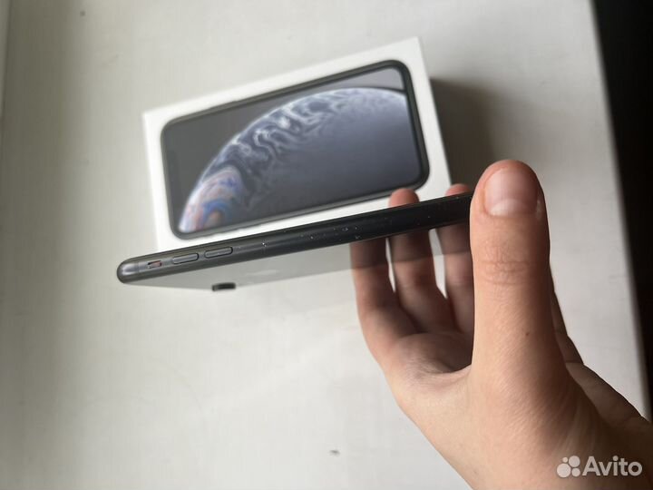 iPhone Xr, 64 ГБ
