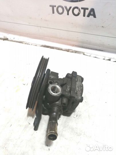 Насос гур на Toyota Mark 2 1GFE Beams