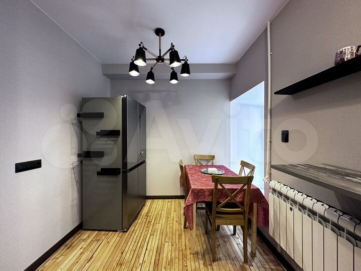 3-к. квартира, 98 м², 1/5 эт.