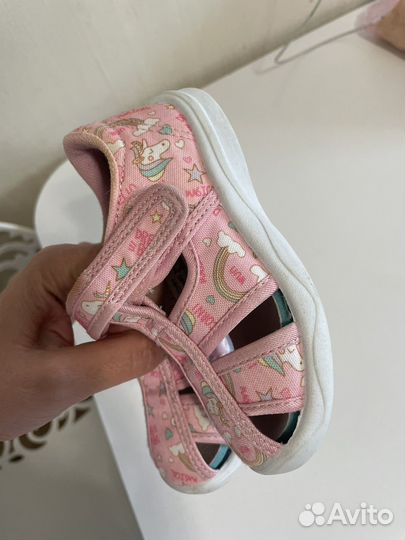 Сандалии для девочки 24 размер