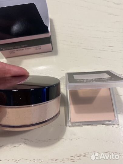 Пудра рассыпчатая и компактная Мэри Кэй