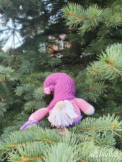 Гном ручной работы вязанный новый