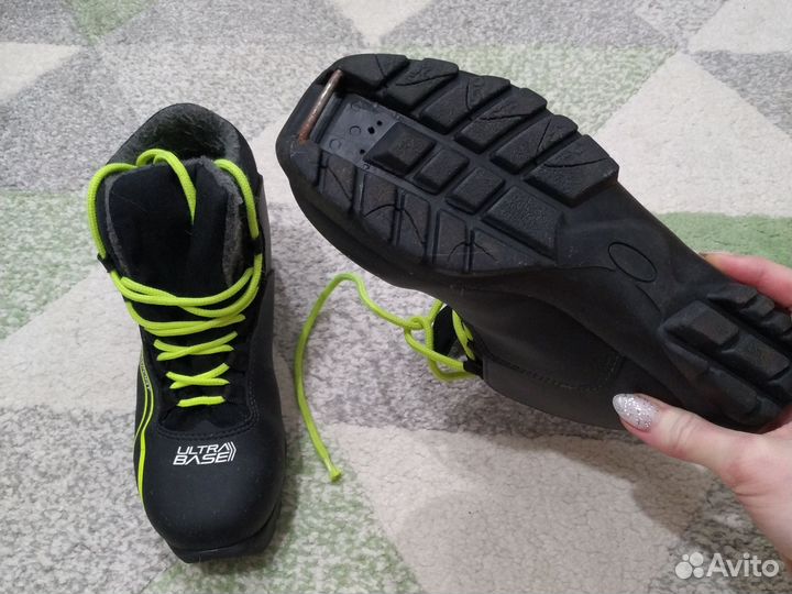 Лыжные ботинки