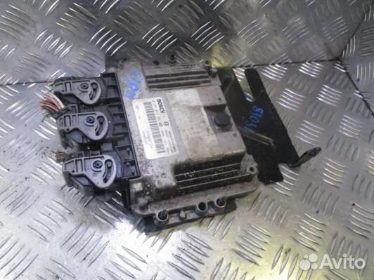 Блок управления двс renault scenic 2 (83O31PC01)