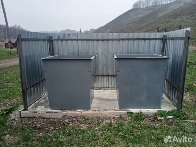 Мусорный бак металлический