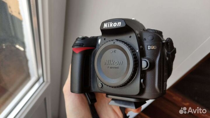 Nikon D90 body (пробег 10к кадров)