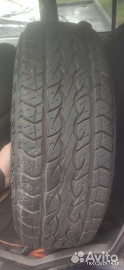 Kumho Road Venture AT61 235/75 R15 97S